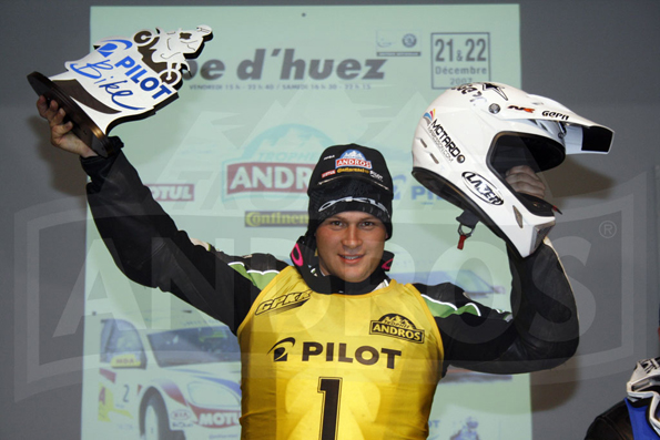EmeryAndrosPodiumAlpesHuez08.jpg